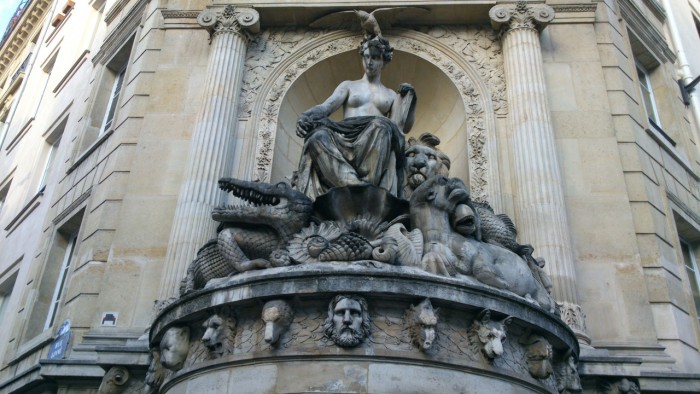 fontaine-cuvier-statue-paris