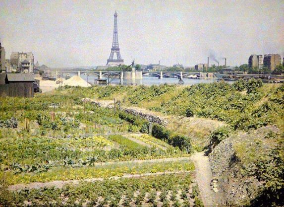 What Did  Eiffel Tower Look Like   Ago 