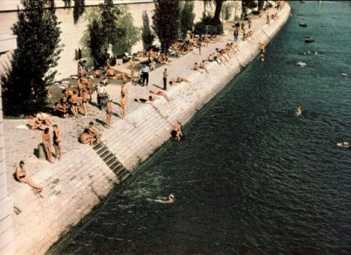 1943-baignade-paris