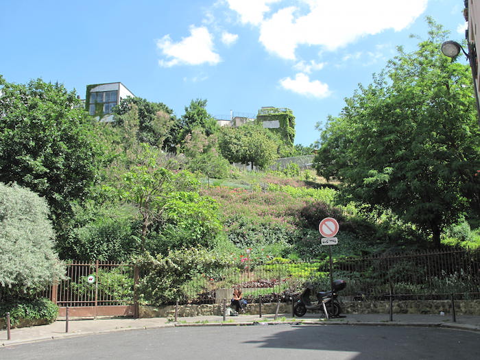 Bien moins connue que Montmartre, la butte Bergeyre se fait discrète dans le 19ème arrondissement