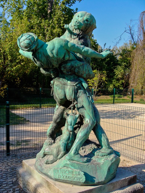 denicheur-oursons-sculpture-paris