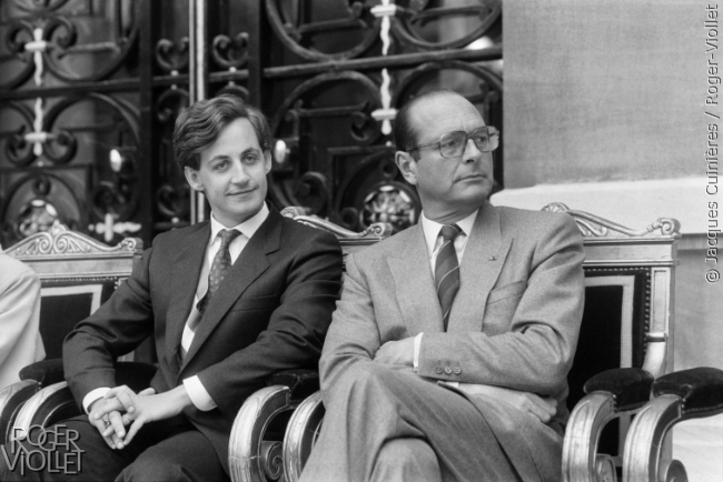 Nicolas Sarkozy (né en 1955), maire de Neuilly, et Jacques Chirac (né en 1932), Premier ministre. 1986.