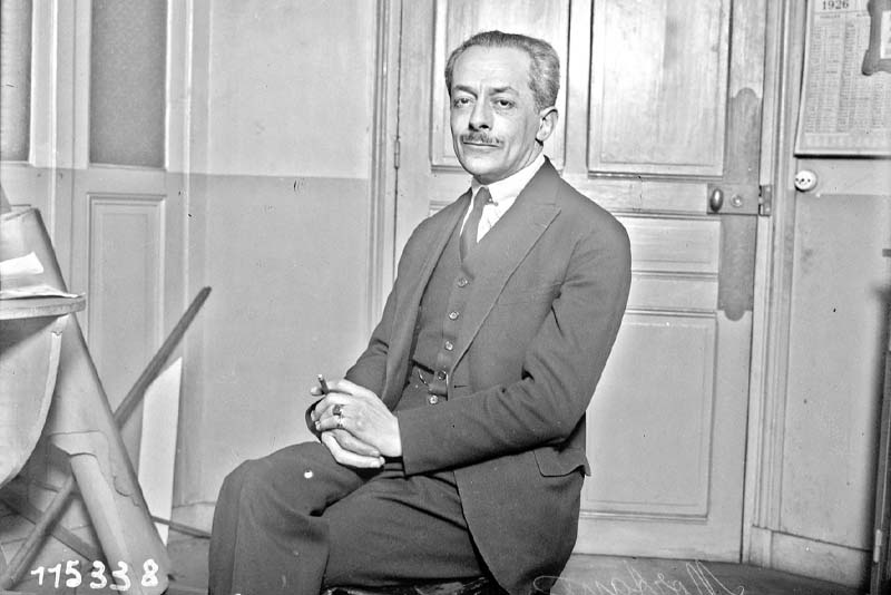Jacques Mortane, photographie prise par l'Agence Rol en 1926, BnF