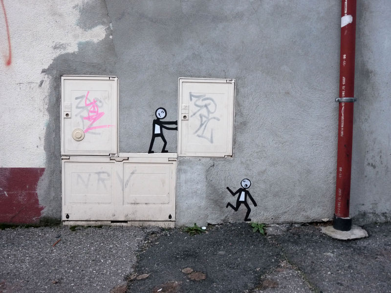 oakoak-street-art-paris-detournement-urbain-01
