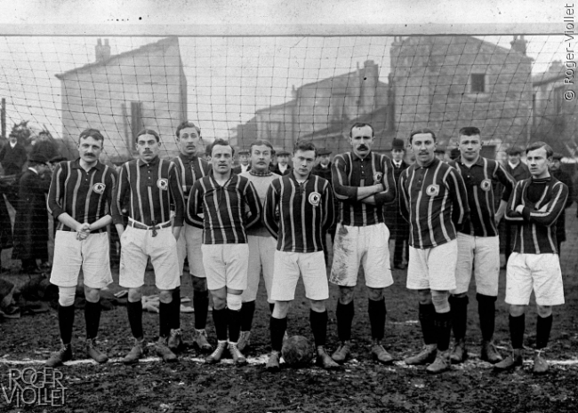 Match de football. Union sportive de Clichy contre le Gallia Club. Décembre 1909.