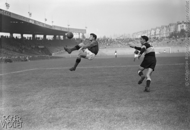 Match de football. Parc des Princes, automne 1951.
