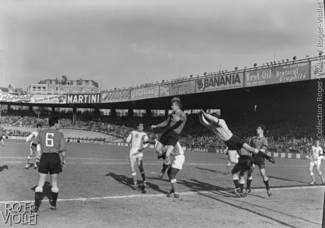 Match de football Racing contre Alès. Parc des Princes, 8 mars 1959.