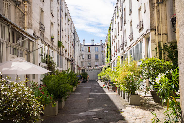 La Cité Durmar et ses allures de Vieux Paris en péril au niveau du 154 rue Oberkampf, dans le 11ème