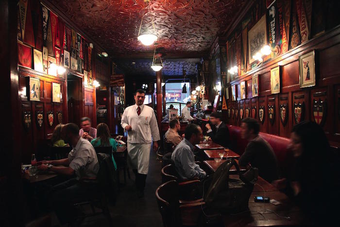 Le Harry’s New-York Bar à Opéra où le Bloddy Mary a été inventé ©Timeout