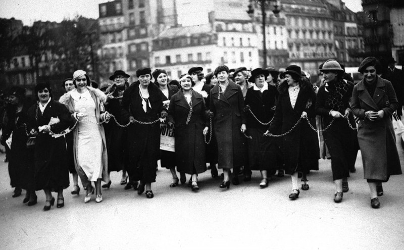 suffragettes-place-de-la-bastille-paris
