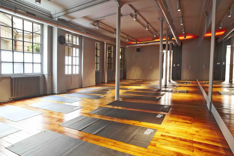 the-yoga-factory-belle-salle-de-sport-paris-zigzag