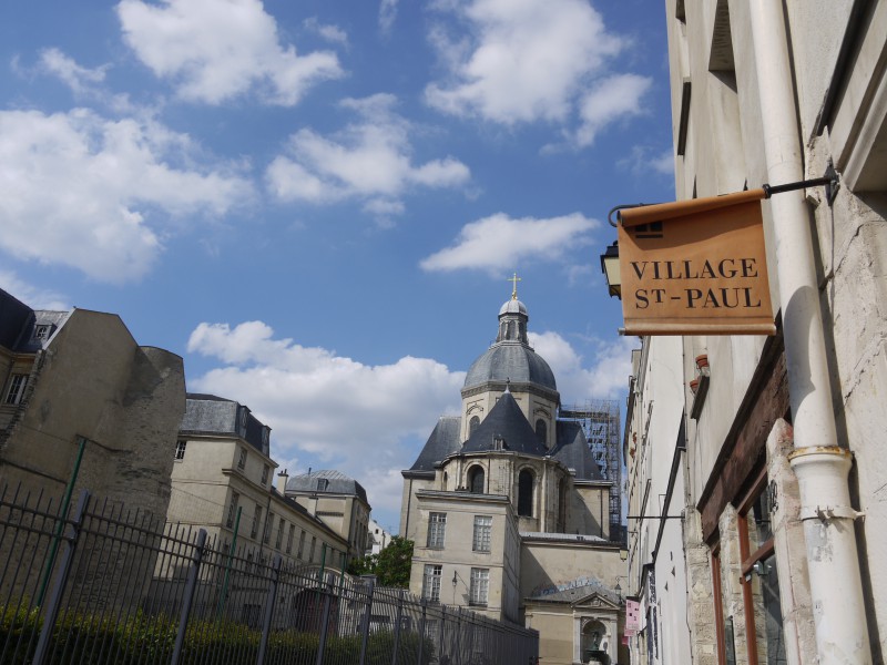 Brocante Village Saint Paul à Paris