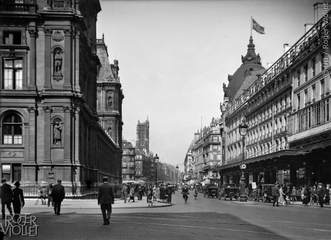 La rue de Rivoli en 1930