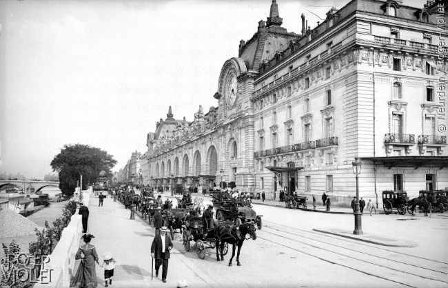 Le quai d'orsay à Paris