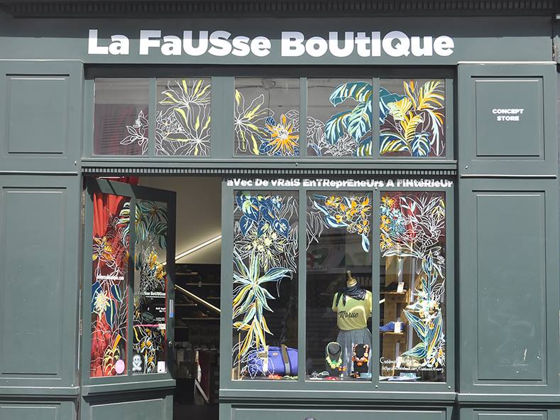 La Fausse Boutique à Paris