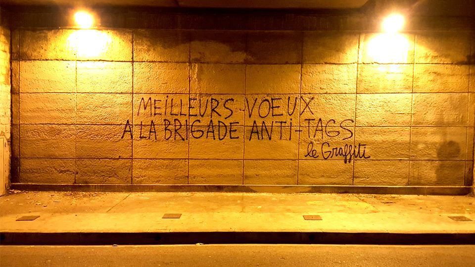 Graffitis drôle à Paris