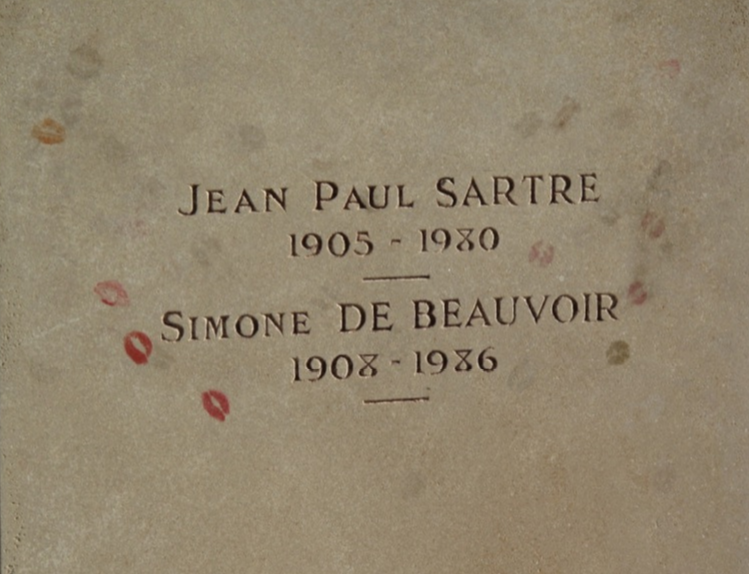  La tombe de Sartre et Beauvoir dans le Cimetière du Montparnasse © Charlie Phillips