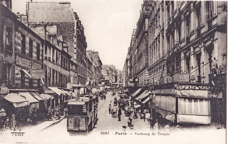 Vue du tramway rue du Faubourg-du-Temple.