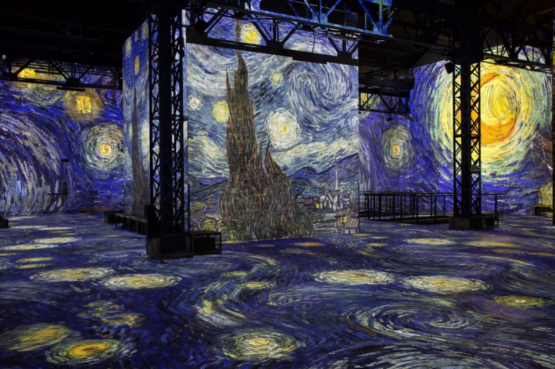 L Atelier Des Lumieres Fait Le Buzz Avec Van Gogh Paris Zigzag Insolite Secret