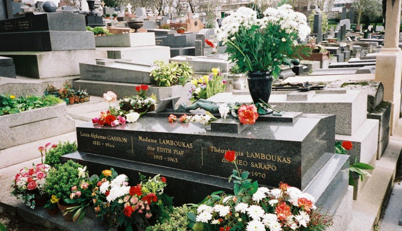 La tombe d'Edith Piaf au Père Lachaise © Jim Linwood / Flickr