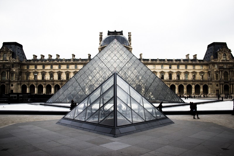 Louvre pyramids.  doctor