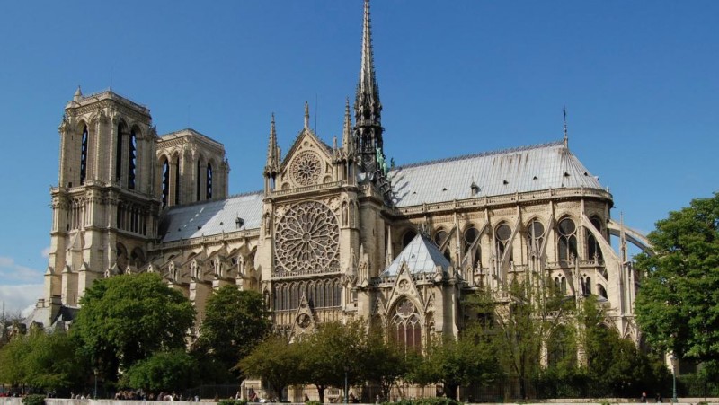 Notre-Dame-Paris-Zigzag