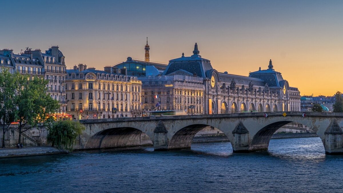Vue sur la Seine, le Musée d'Orsay et la Tour Eiffel © Pixabay / Sony Ilce-7m3