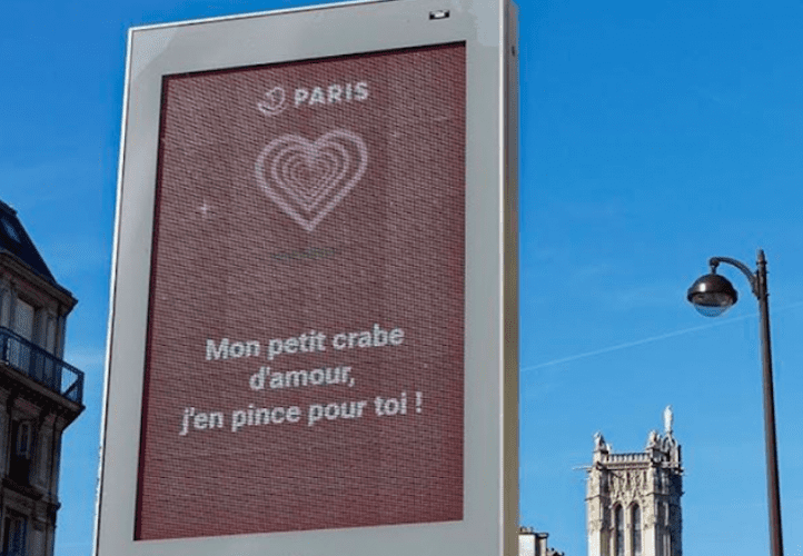 L'amour s'affiche sur les panneaux de la Mairie de Paris pour la Saint ...