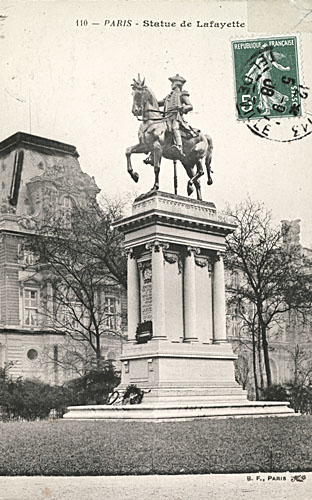 Statue de La Fayette dans la cour du Louvre