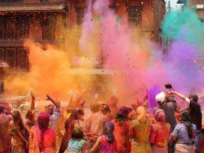 holi