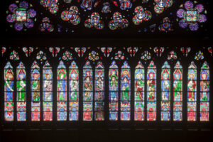 Des vitraux de la cathédrale Notre-Dame de Paris