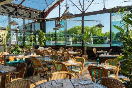 Quai-Ouest-brasserie-sur-Seine-paris-zigzag