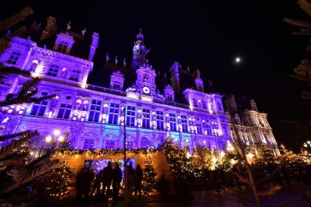 L'Hôtel de ville de Paris à Noël © noriox