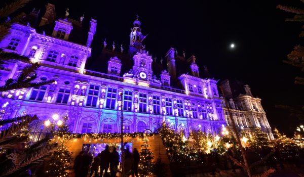 L'Hôtel de ville de Paris à Noël © noriox