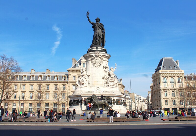 Monument à la République, place de la République à Paris - © Chabe01