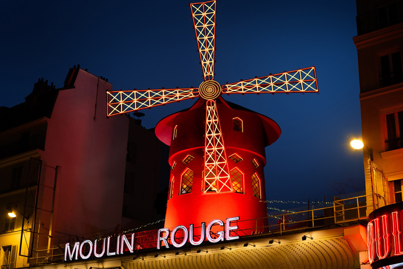 le moulin rouge cabaret Paris