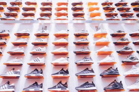 Mur de sneakers