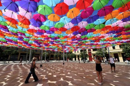 AFP / Boris HORVAT – Umbrella Sky Project – Patricia Cunha