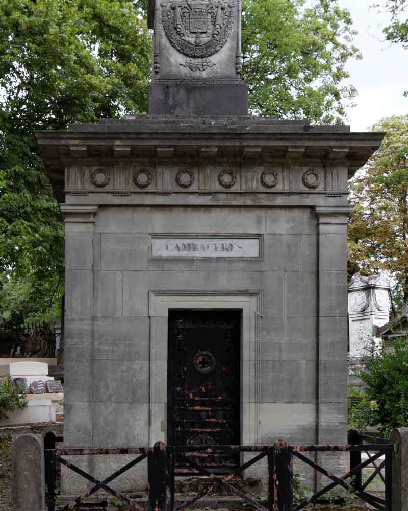 Tombe de Jean-Jacques Régis Cambacérès au Père Lachaise, à Paris