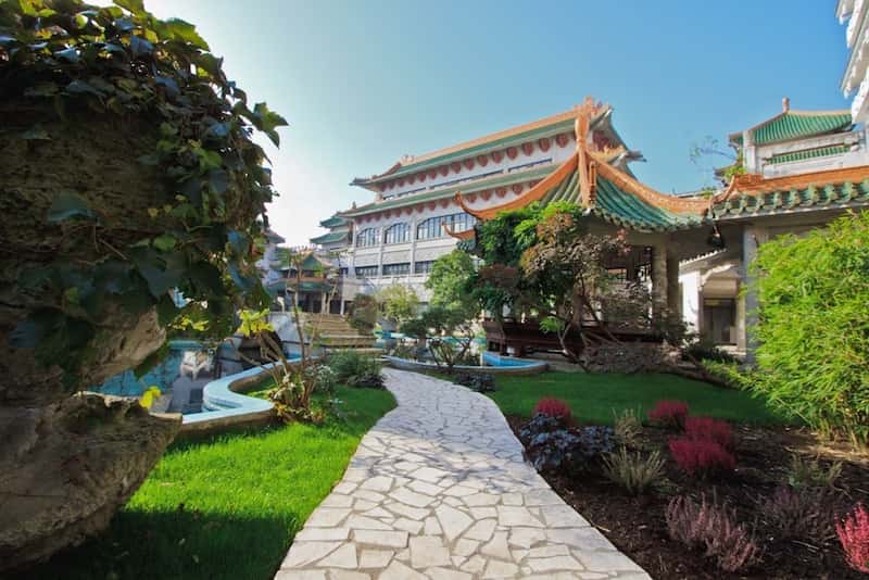 La jardin de l'hôtel Huatian Chinagora © Val-de-Marne tourisme et loisirs