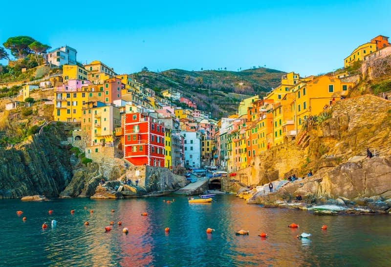 Riomaggiore des Cinque Terre © trabantos / Shutterstock