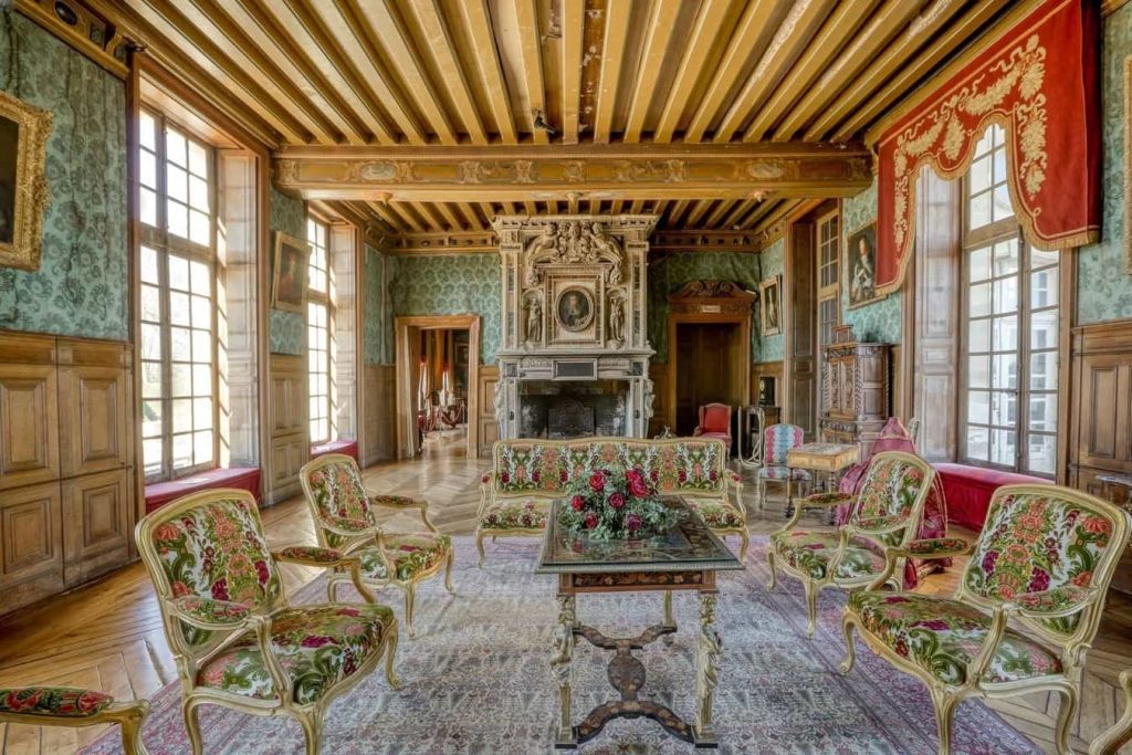 Intérieur Château de Thoiry © Les Chroniques des Amis de Versailles