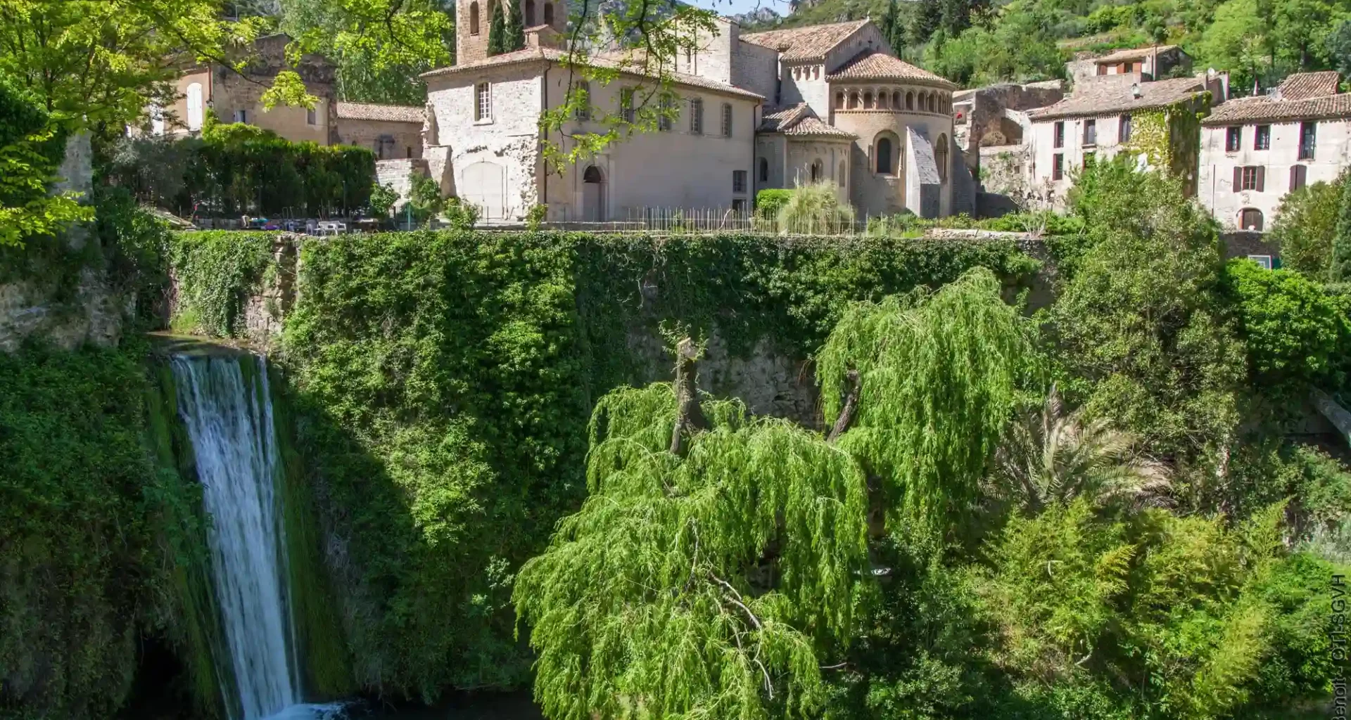 Saint-Guilhem-le-Désert © Les Plus Beaux Villages de France