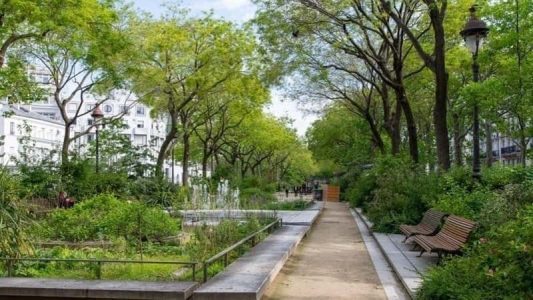 squares axe Bastille et Stalingrad