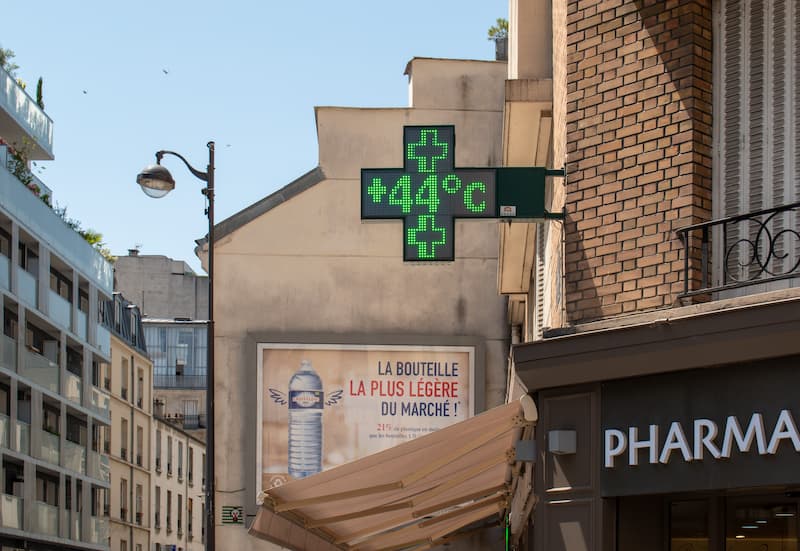 La Canicule à Paris © PhotoLoren / Adobe Stock