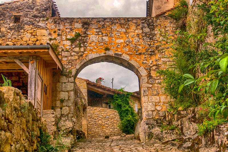 Castelmoron-d’Albret porte du moulin