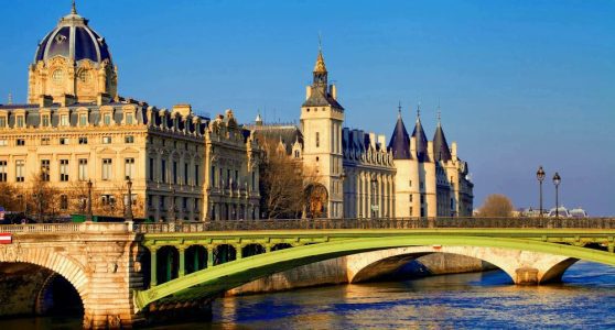 Conciergerie Paris © AdobeStock, Paris Zigzag