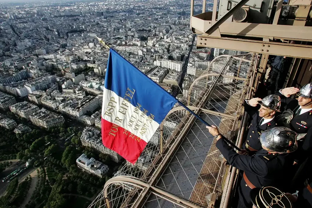 Hommage en 2004 pour les 60 ans de la libération de Paris © Euronews