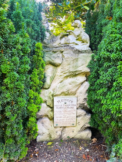 Stèle de Mémère - cimetière des chiens d'Asnières