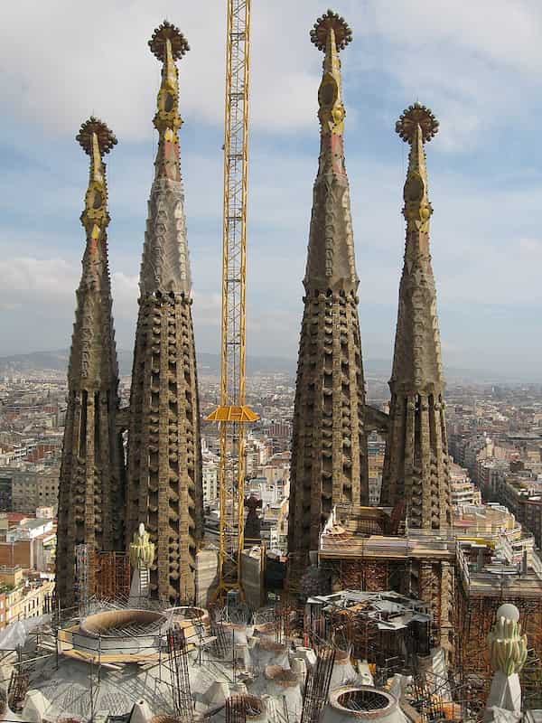 Tours de la façade de la Nativité de la Sagrada Familia. DR